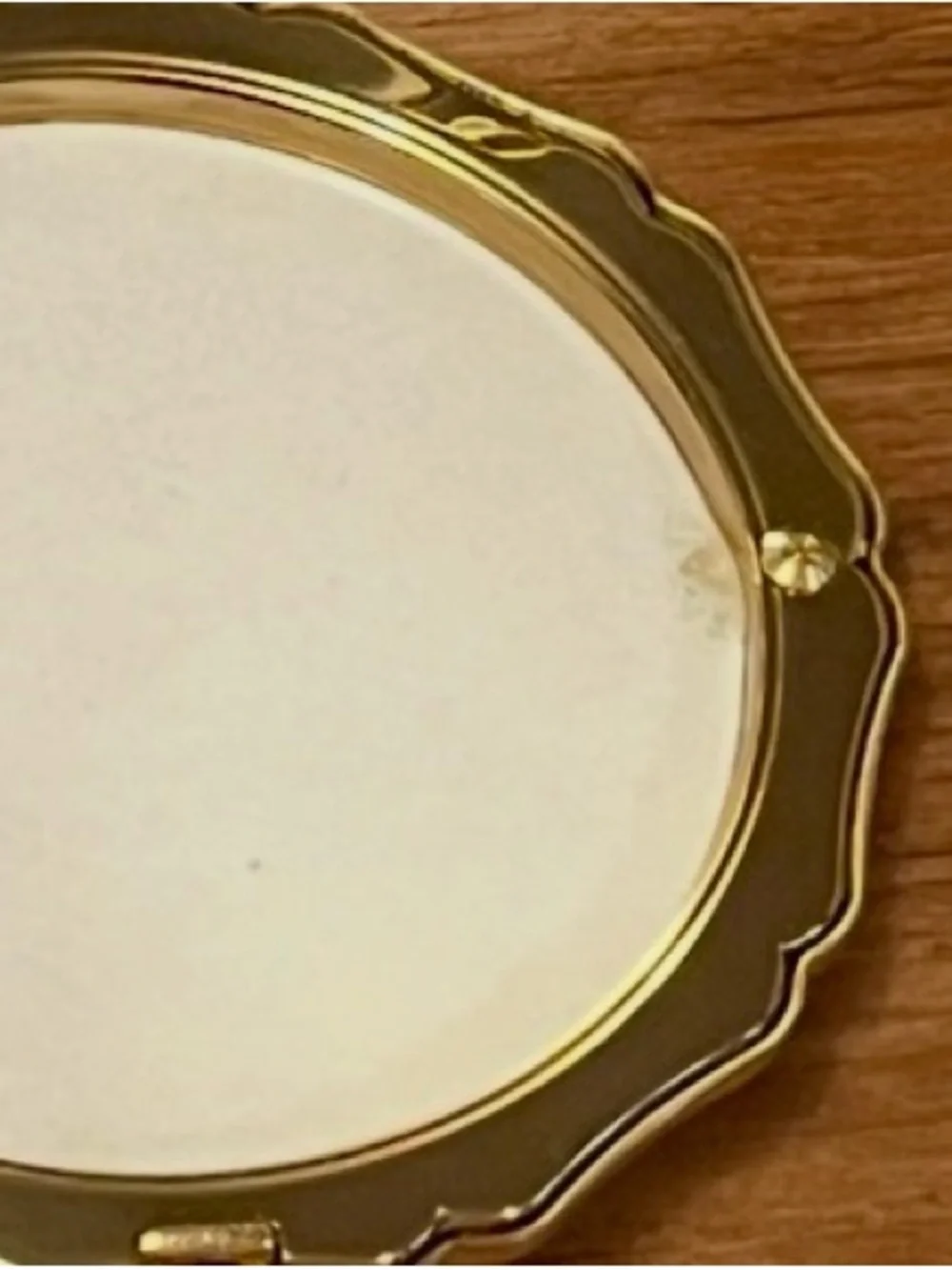 Black Compact Powder Compact - Vintage with Red Rose Design